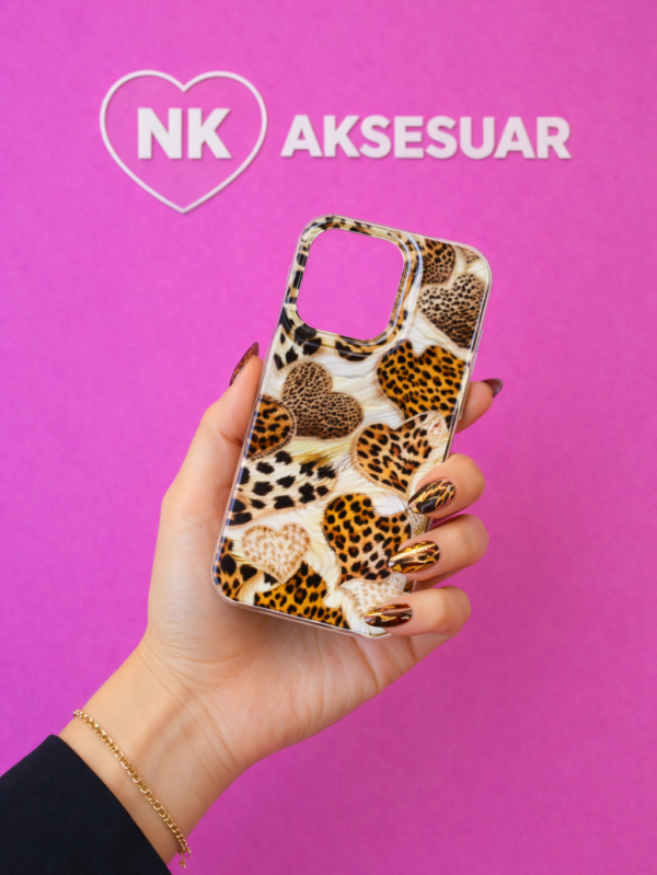 iPhone 16 Pro Leopar Kalp Kılıf-Gold Renk