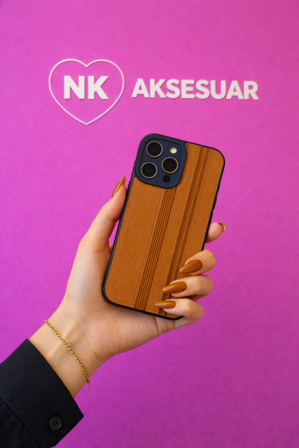 iPhone 15Pro Kadife Kılıf-Kahverengi Renk